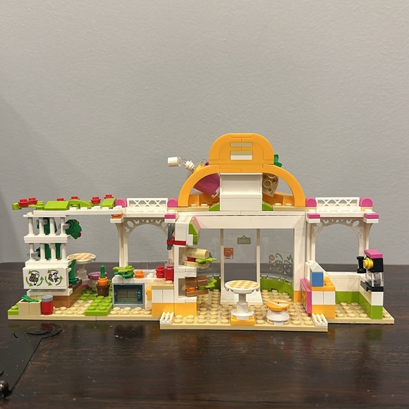 LEGO Heartland City Organic Cafe #41444 - Picture 3 of 13